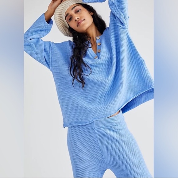 Free People Sweaters - Free people beach Hailee Cozy Blue Knit Sweater with Button Detail vista blue